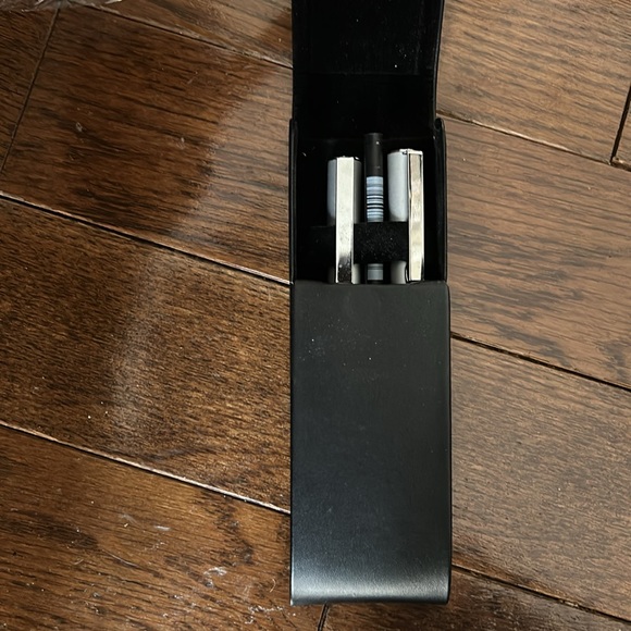 Lexus Pen Set - Rollerball and Ballpoint - in Black/Silver Box - Picture 2 of 6